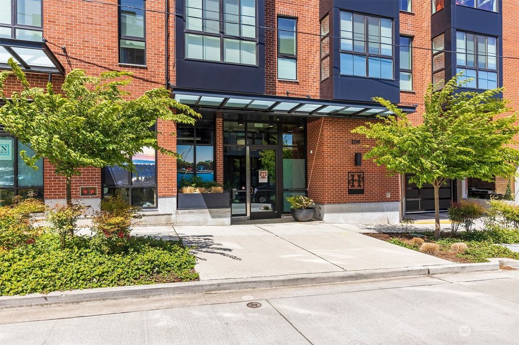 Photo of 308 N 68th Street #204, Seattle, WA 98103 (MLS # 2137454)