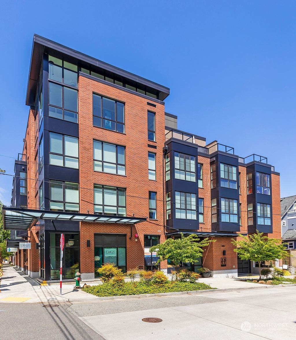 Photo of 308 N 68th Street #204, Seattle, WA 98103 (MLS # 2137454)