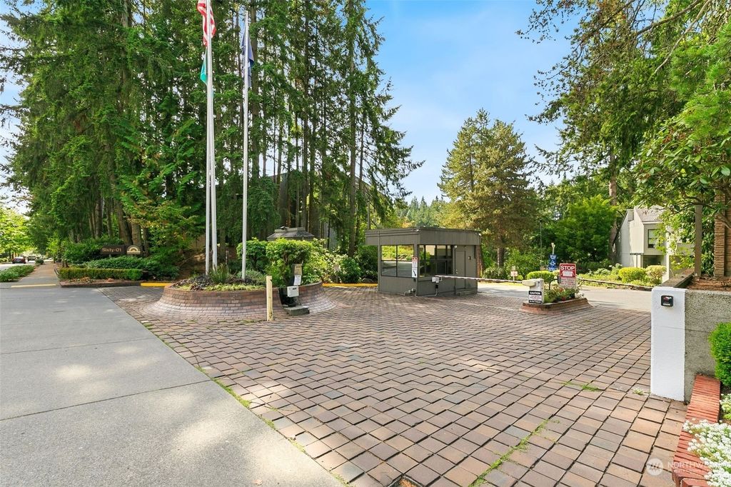 Photo of 6858 139th Avenue NE #704, Redmond, WA 98052 (MLS # 2204767)