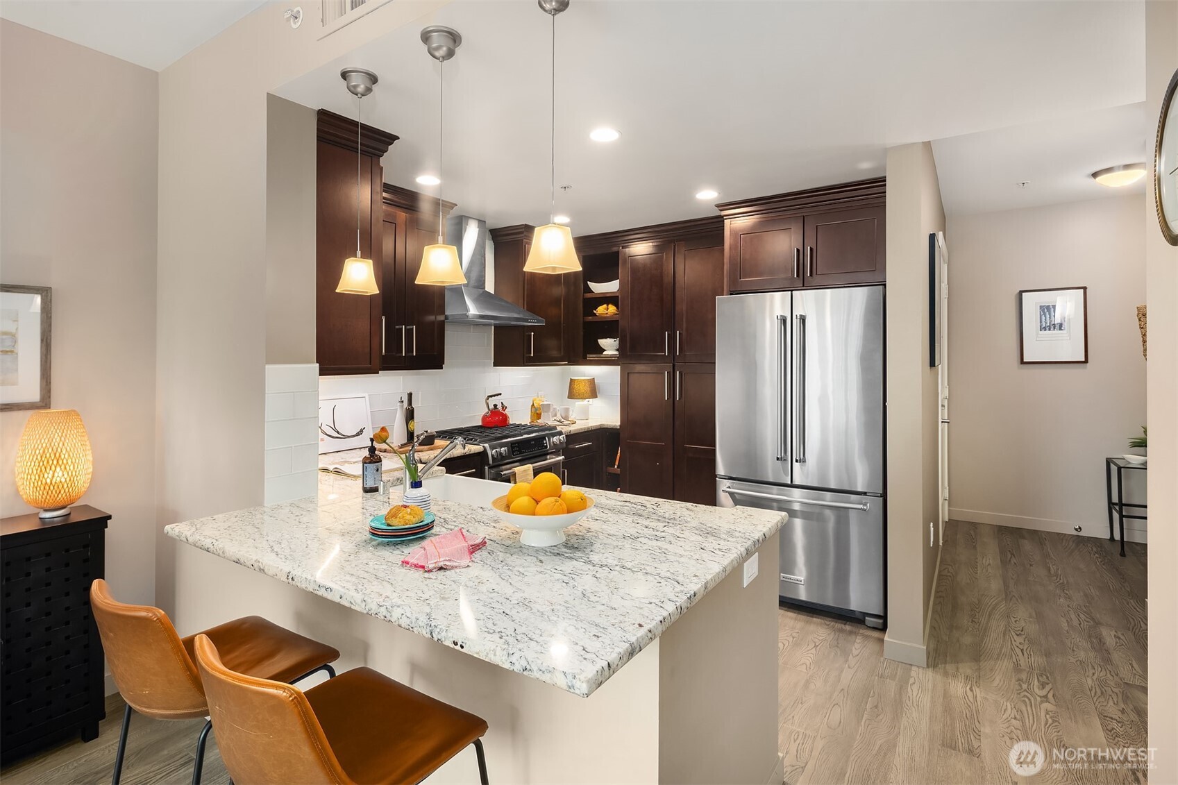 2607 Western Avenue 809