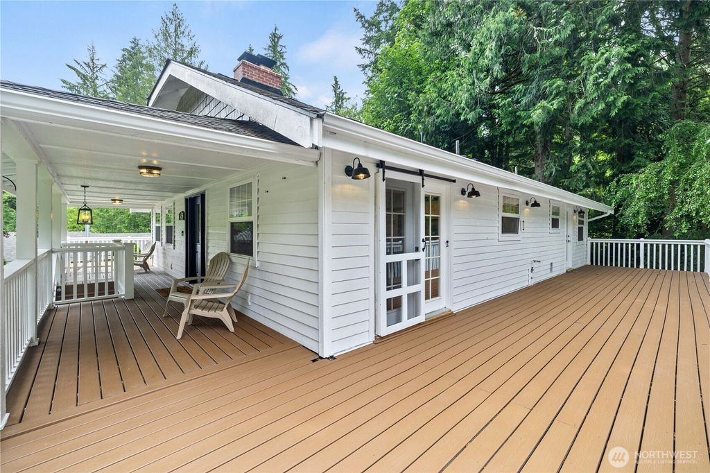 Photo of 16820 269th Avenue SE, Issaquah, WA 98027 (MLS # 2400324)