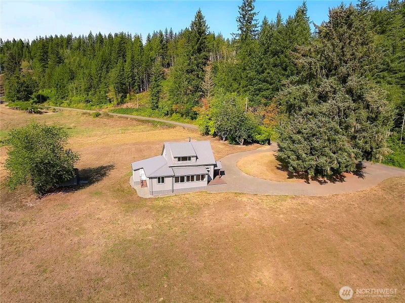 720 Leland Valley Road E