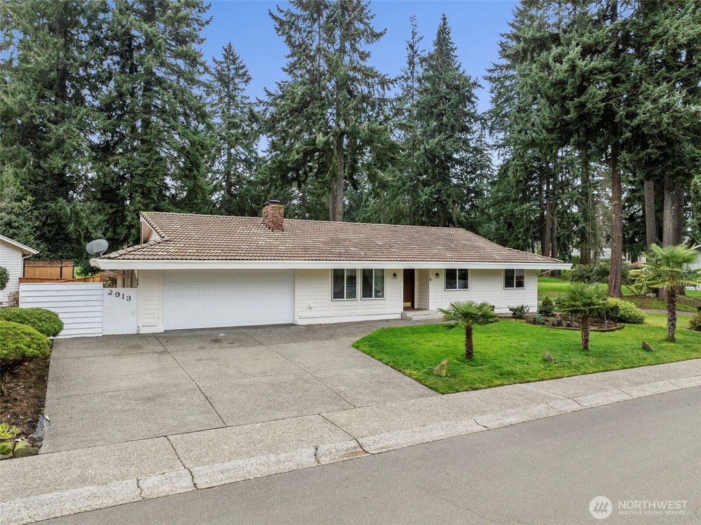 Photo of 2913 SW 323rd Street, Federal Way, WA 98023 (MLS # 2480135)