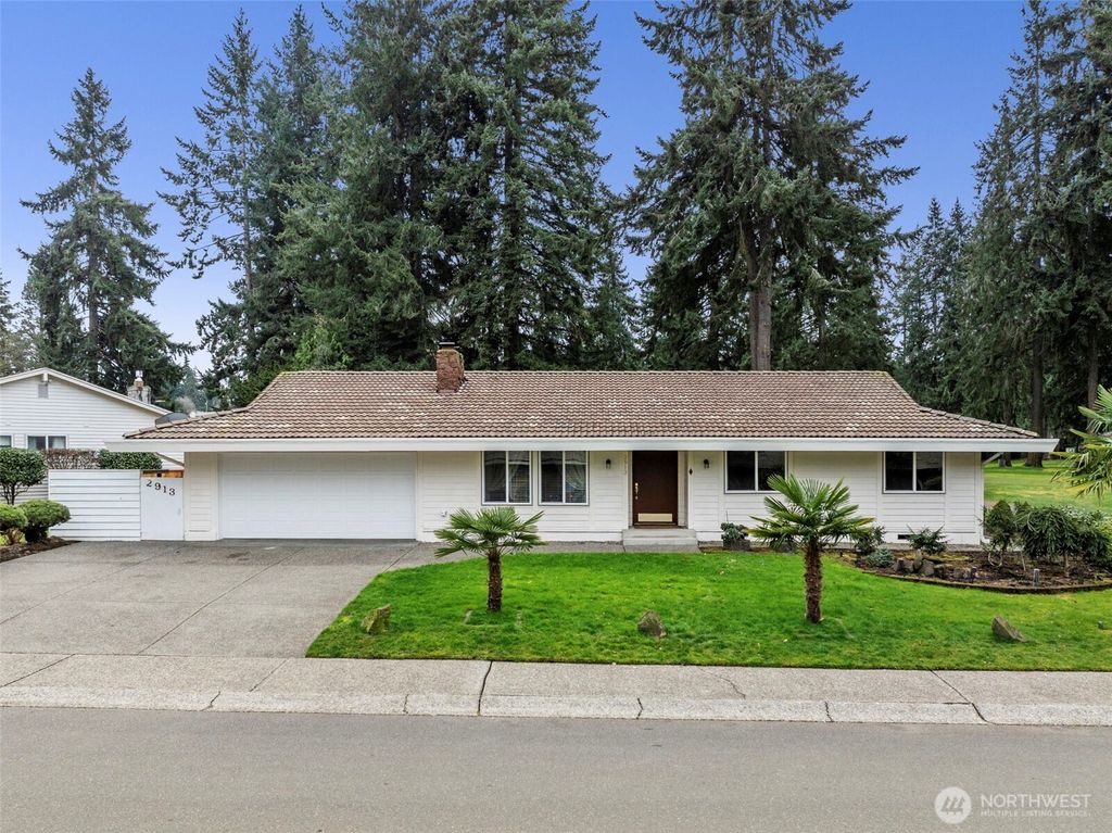 Photo of 2913 SW 323rd Street, Federal Way, WA 98023 (MLS # 2480135)