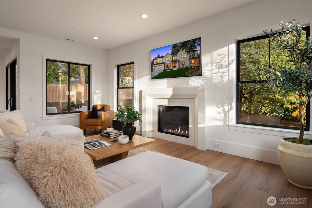 Photo of 80 159th Place NE, Bellevue, WA 98008 (MLS # 2447079)