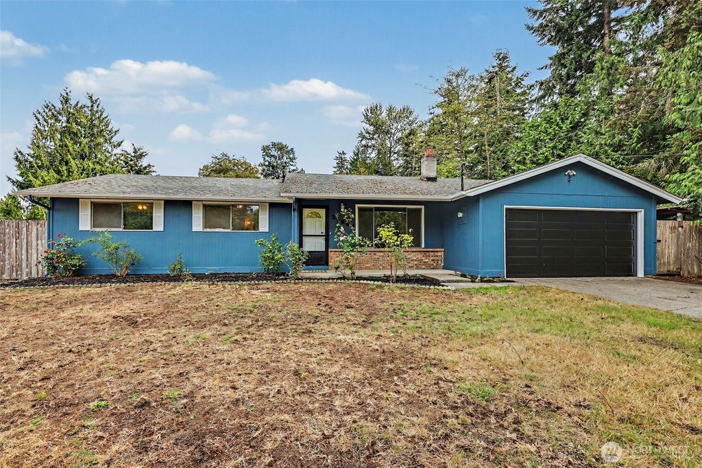Photo of 31444 51st Avenue SW, Federal Way, WA 98023 (MLS # 2578754)