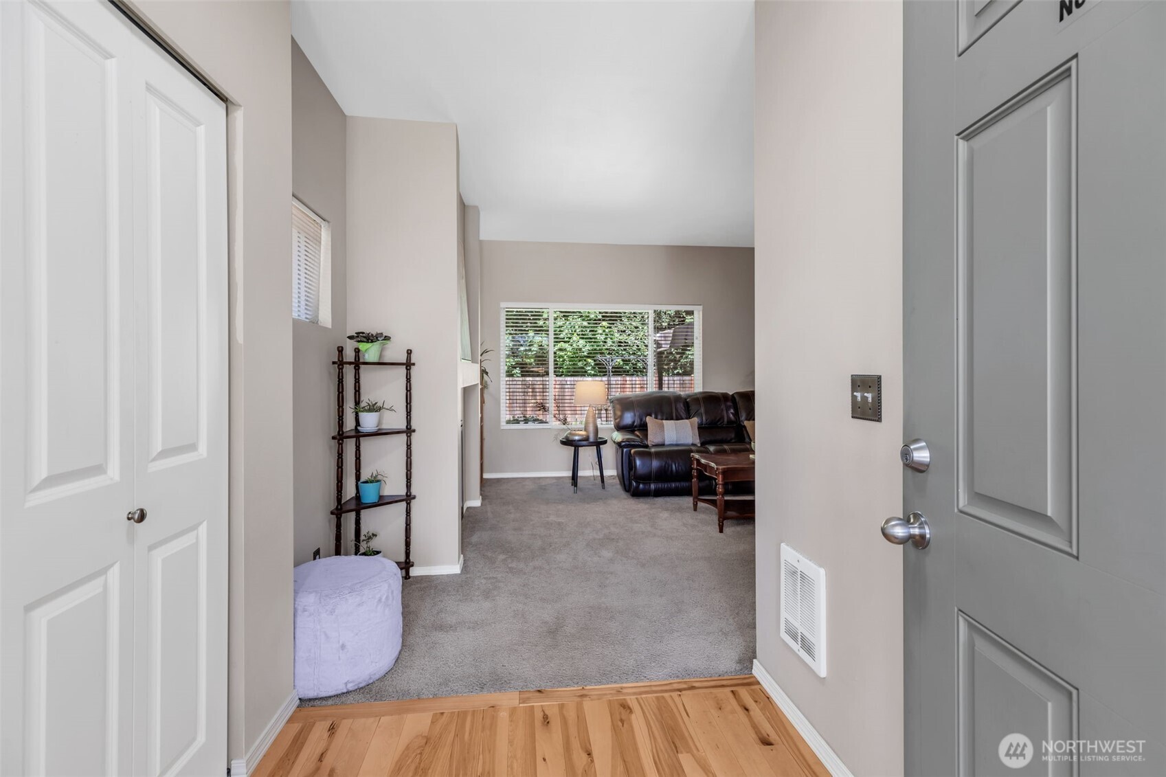 1057 43rd Court NE