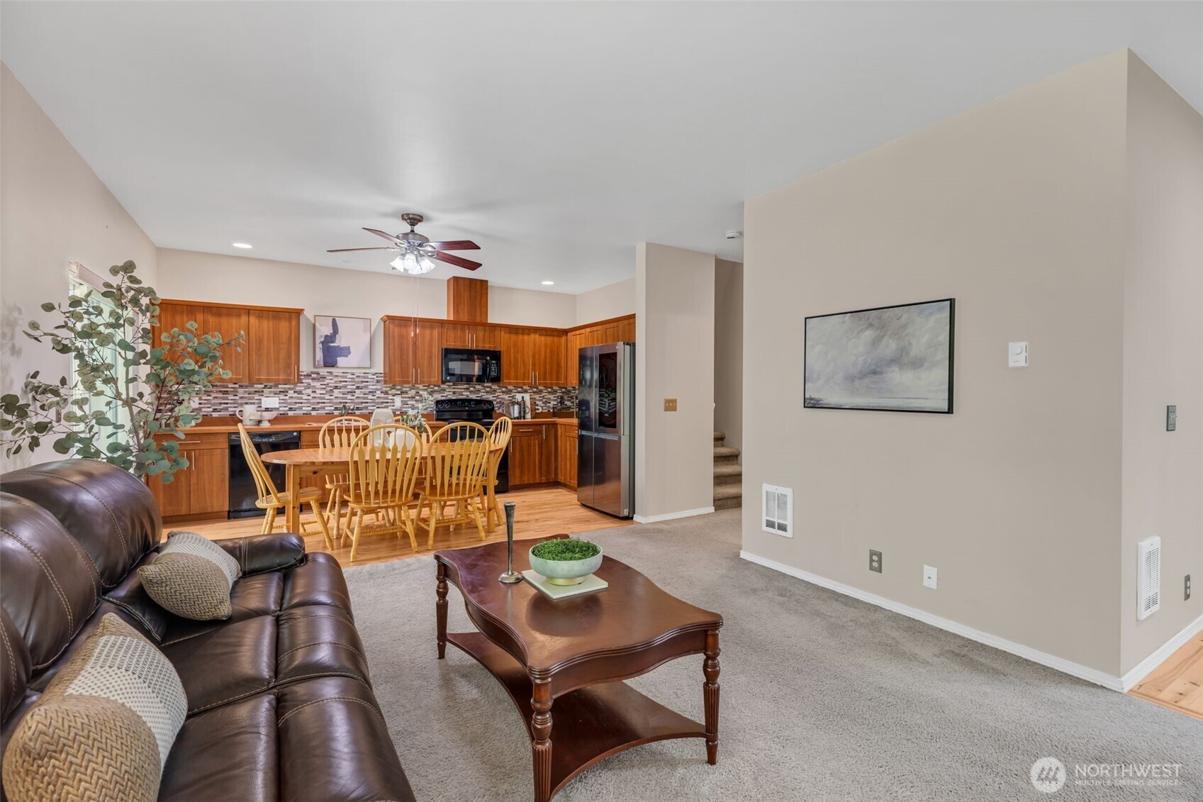 1057 43rd Court NE