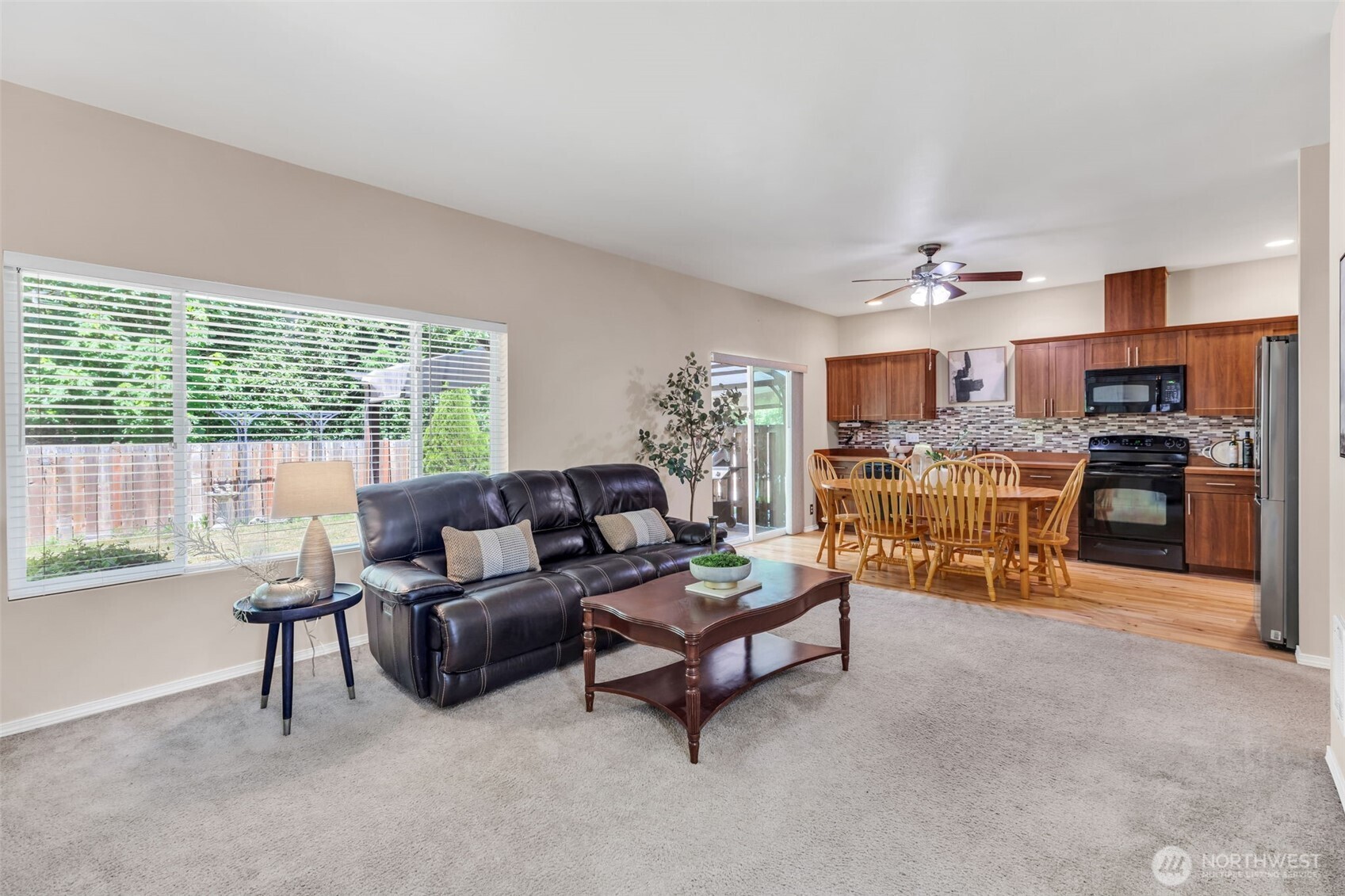 1057 43rd Court NE