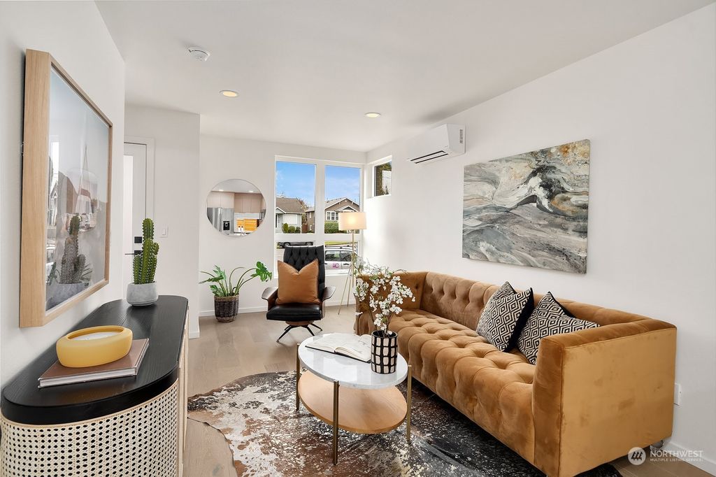 Photo of 7906 Green Lake Drive N, Seattle, WA 98103 (MLS # 2143395)