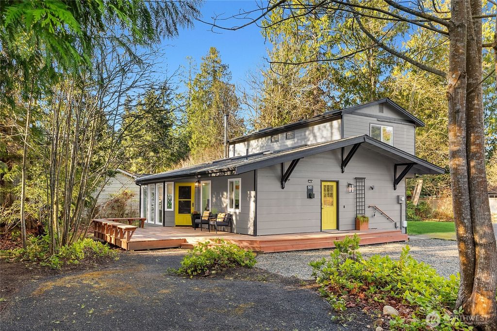 Photo of 881 Park Avenue NE, Bainbridge Island, WA 98110 (MLS # 2505983)