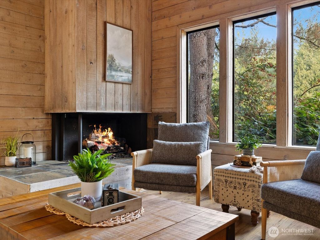 Photo of 11202 204th Avenue NE, Redmond, WA 98053 (MLS # 2482413)