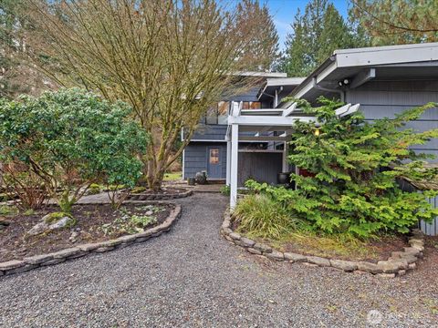 Photo of 11202 204th Avenue NE, Redmond, WA 98053 (MLS # 2482413)