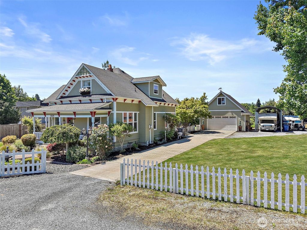 Photo of 1303 W Main, Puyallup, WA 98371 (MLS # 2541491)