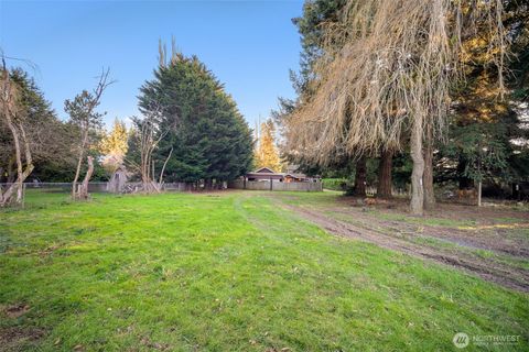 Photo of 3009 Birchwood Avenue, Bellingham, WA 98225 (MLS # 2483099)