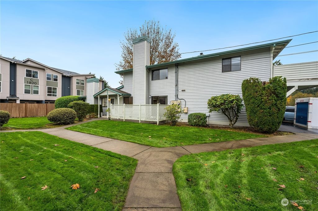 Photo of 1624 201st Place SE #6B, Bothell, WA 98012 (MLS # 2307283)