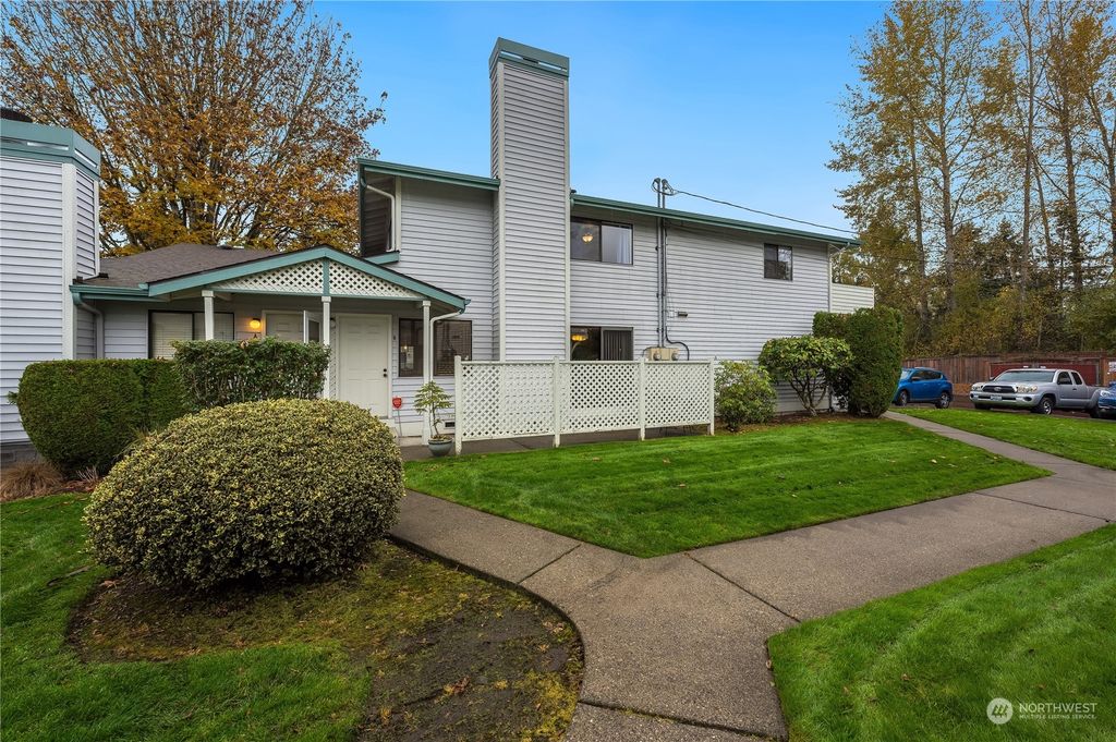 Photo of 1624 201st Place SE #6B, Bothell, WA 98012 (MLS # 2307283)