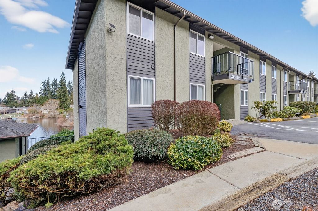 Photo of 615 75th Street SE #C53, Everett, WA 98203 (MLS # 2523989)