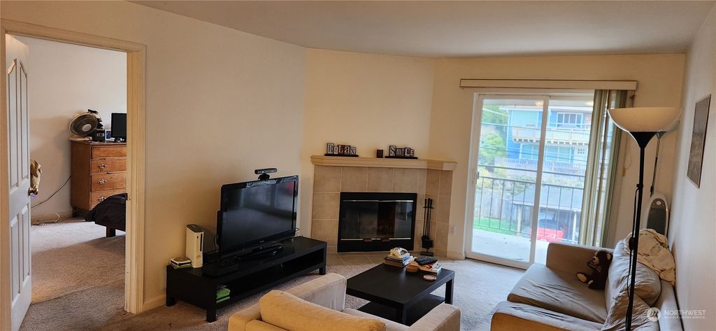 Photo of 9750 Greenwood Avenue N #404, Seattle, WA 98103 (MLS # 2315766)