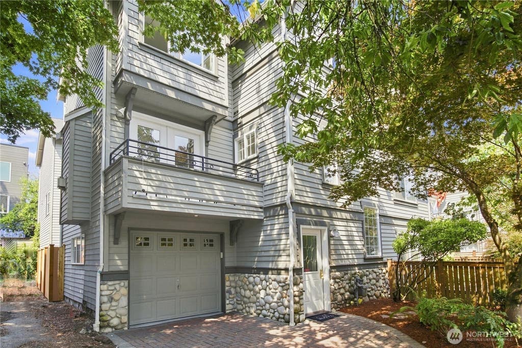 Photo of 6513 24th Avenue NE #A, Seattle, WA 98115 (MLS # 2567964)