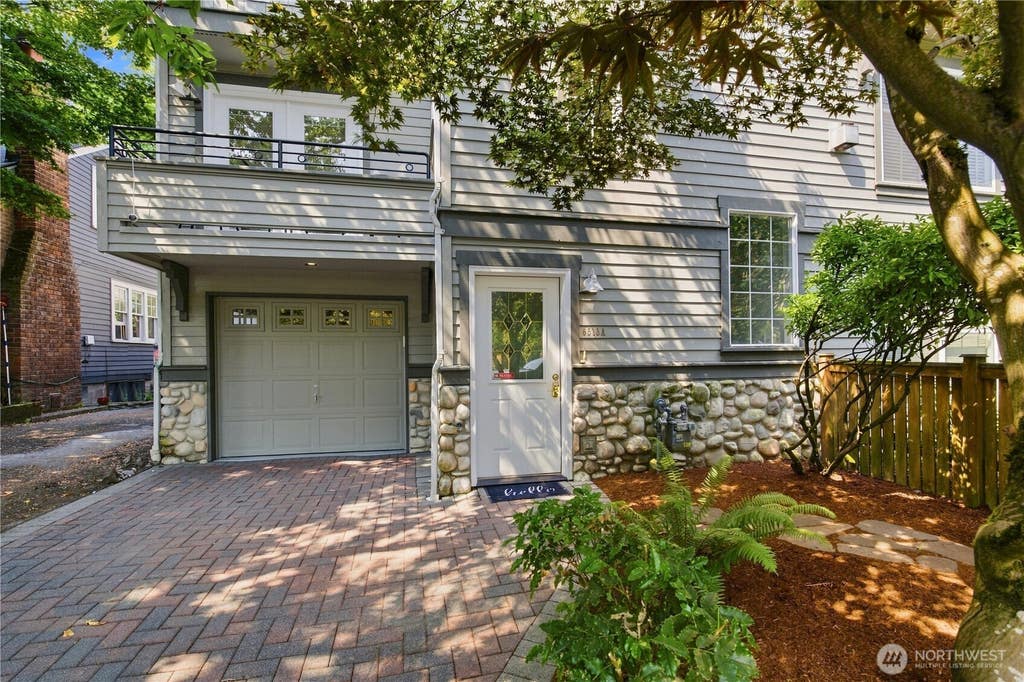 Photo of 6513 24th Avenue NE #A, Seattle, WA 98115 (MLS # 2567964)