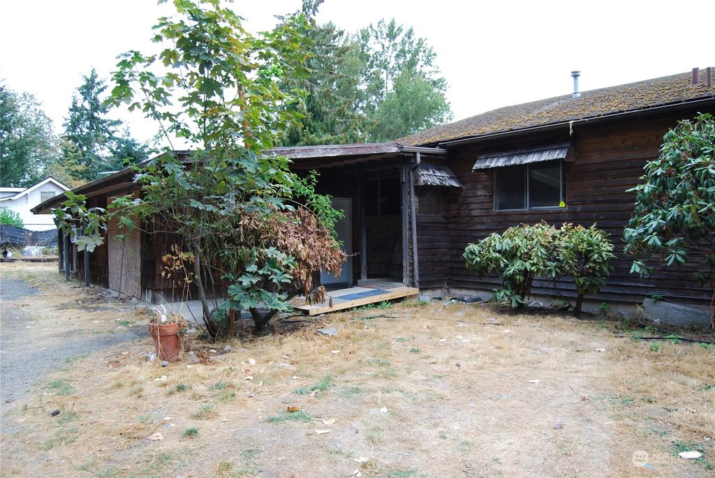 Photo of 35417 W Valley Hwy Hwy S, Algona, WA 98001 (MLS # 1997786)