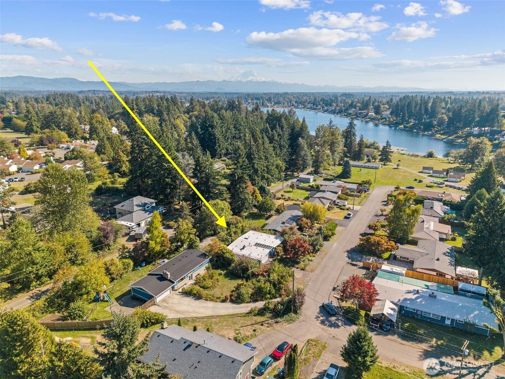 Photo of 25708 135th Place SE, Kent, WA 98042 (MLS # 2589209)