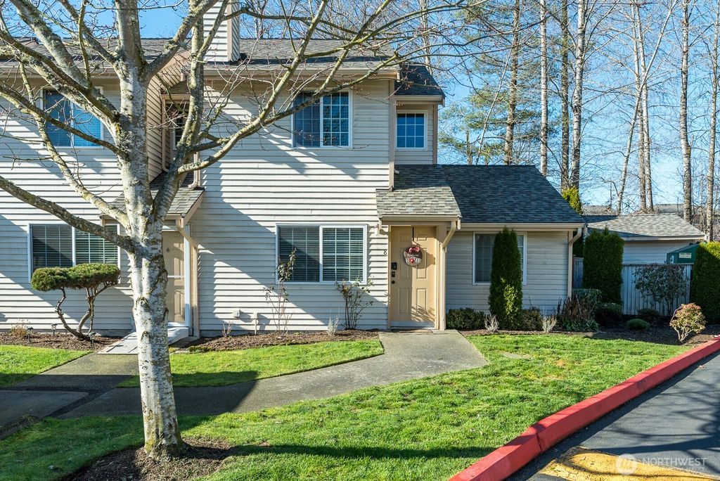 Photo of 115 124th St SE St #B8, Everett, WA 98208 (MLS # 2479288)