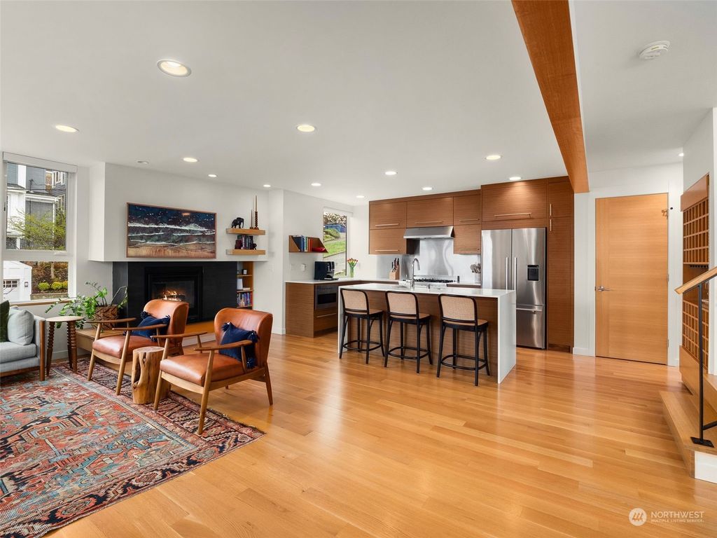 Photo of 1000 5th Avenue N, Seattle, WA 98109 (MLS # 2052916)