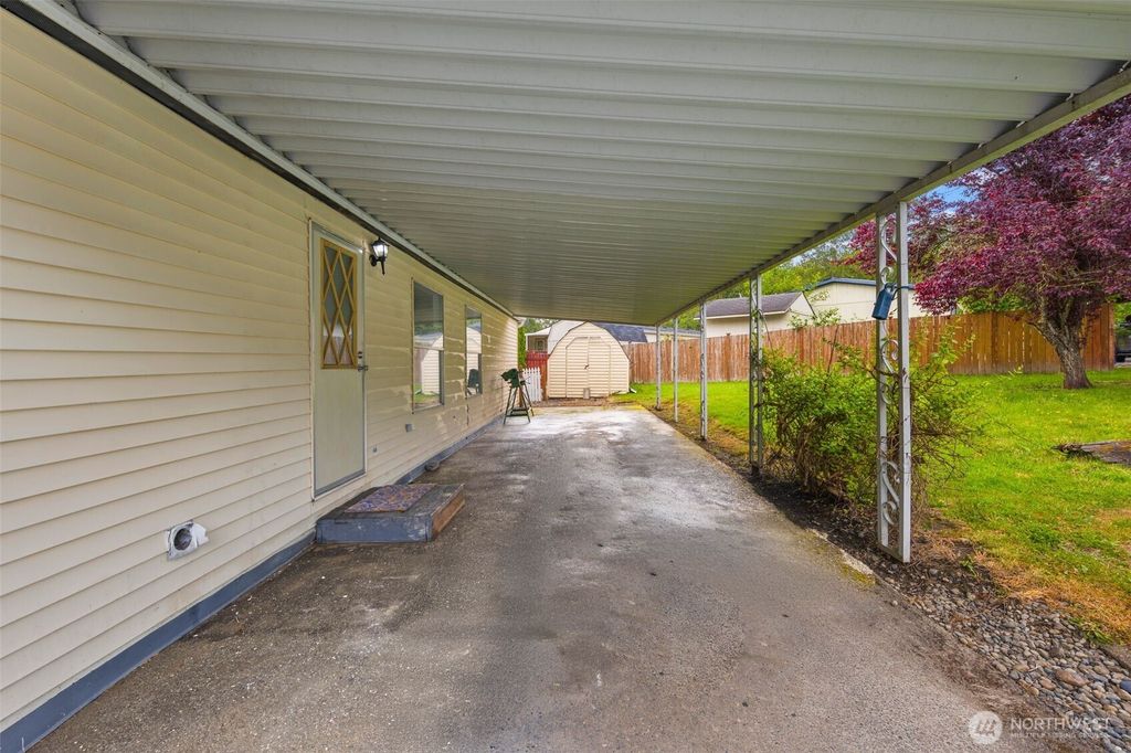 Photo of 28000 NE 142nd Place #100, Duvall, WA 98019 (MLS # 2384387)