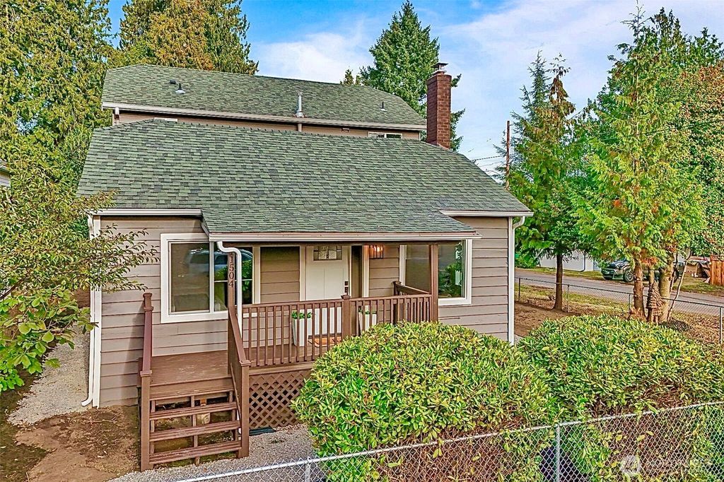 Photo of 11504 Sand Point Way NE, Seattle, WA 98125 (MLS # 2440671)