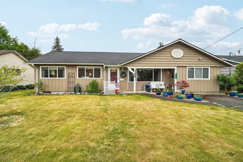 Photo of 708 5th Avenue SE, Puyallup, WA 98372 (MLS # 2595228)