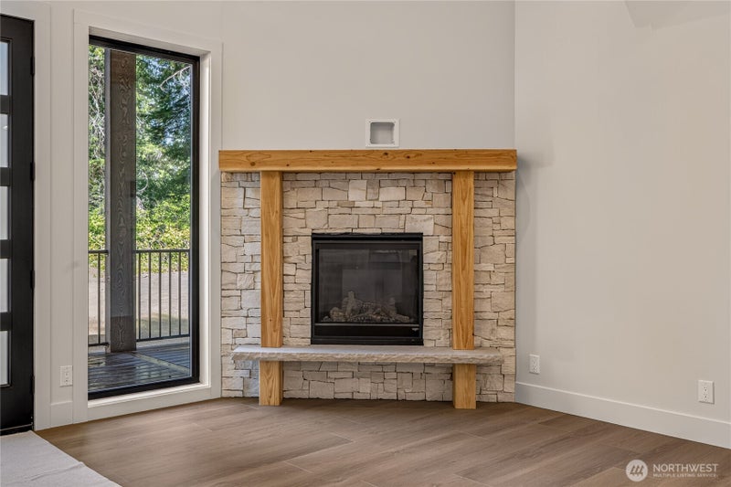 73 Headwater Lane