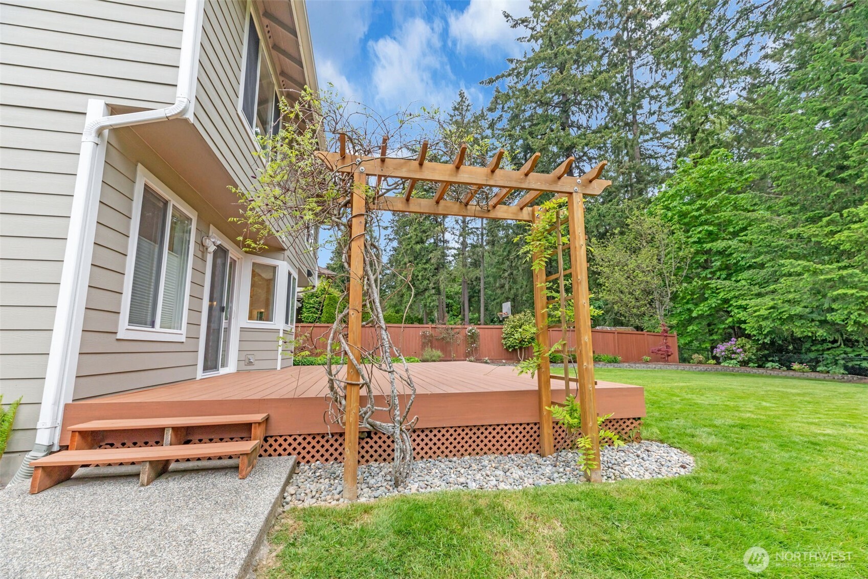 Federal Way, Washington 98003, United States, 4 Bedrooms Bedrooms, ,3 BathroomsBathrooms,Residential,Pending,132043