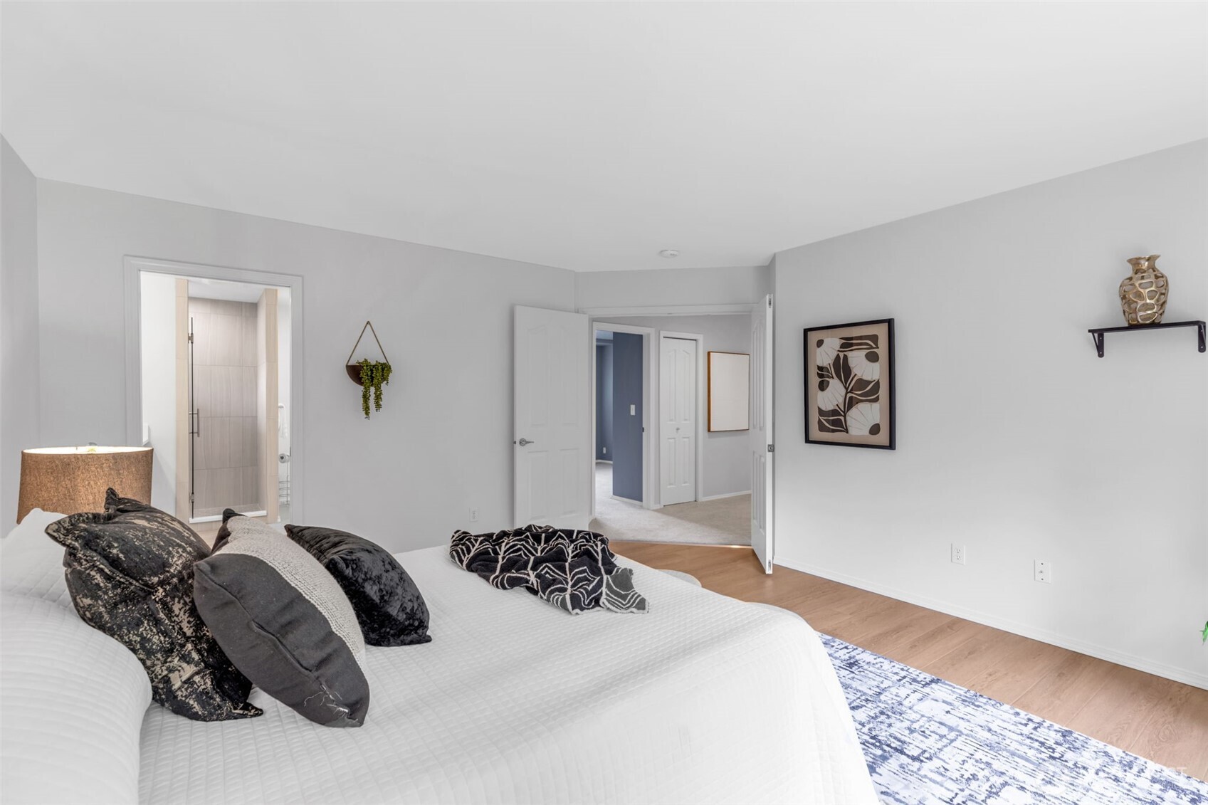 Federal Way, Washington 98003, United States, 4 Bedrooms Bedrooms, ,3 BathroomsBathrooms,Residential,Pending,132043