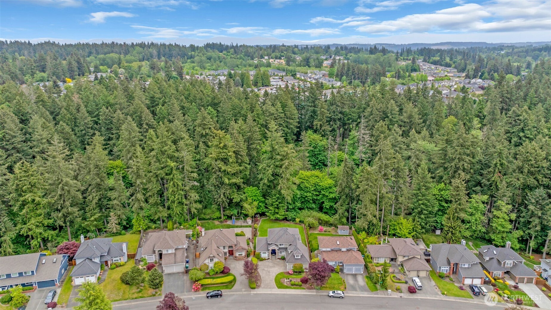 Federal Way, Washington 98003, United States, 4 Bedrooms Bedrooms, ,3 BathroomsBathrooms,Residential,Pending,132043