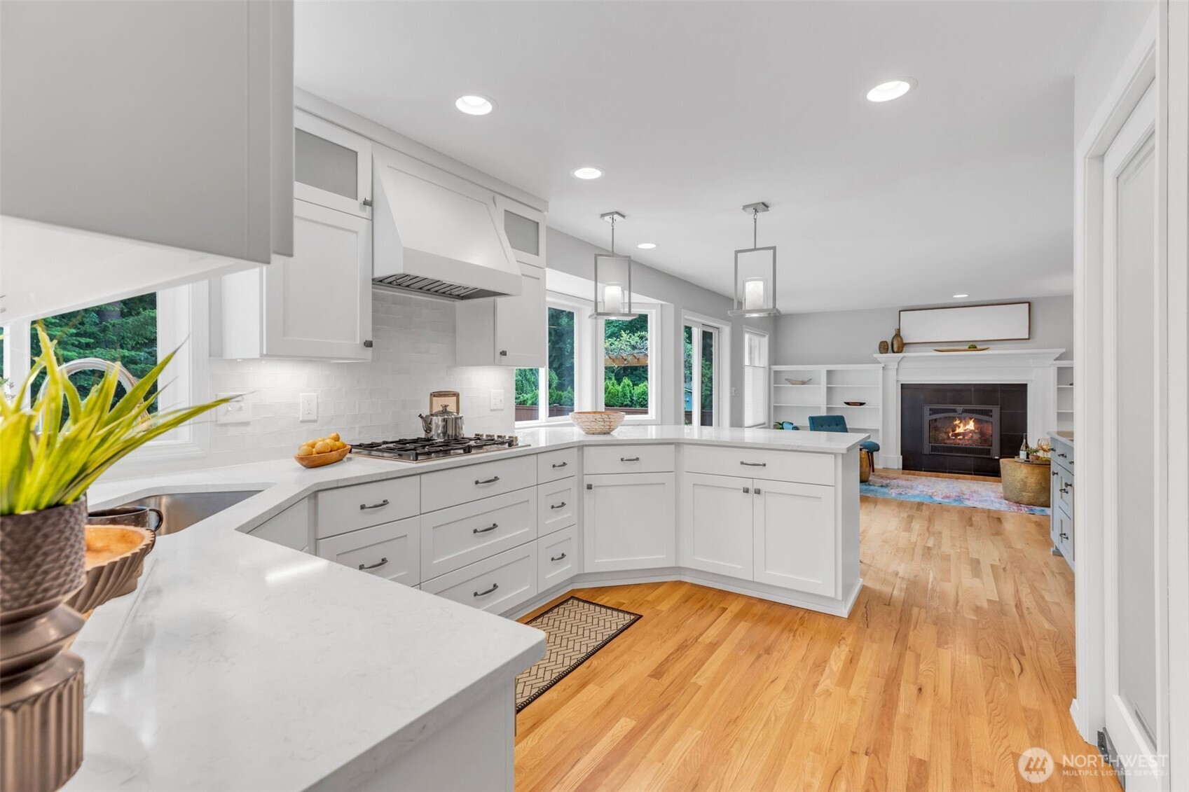 Federal Way, Washington 98003, United States, 4 Bedrooms Bedrooms, ,3 BathroomsBathrooms,Residential,Pending,132043