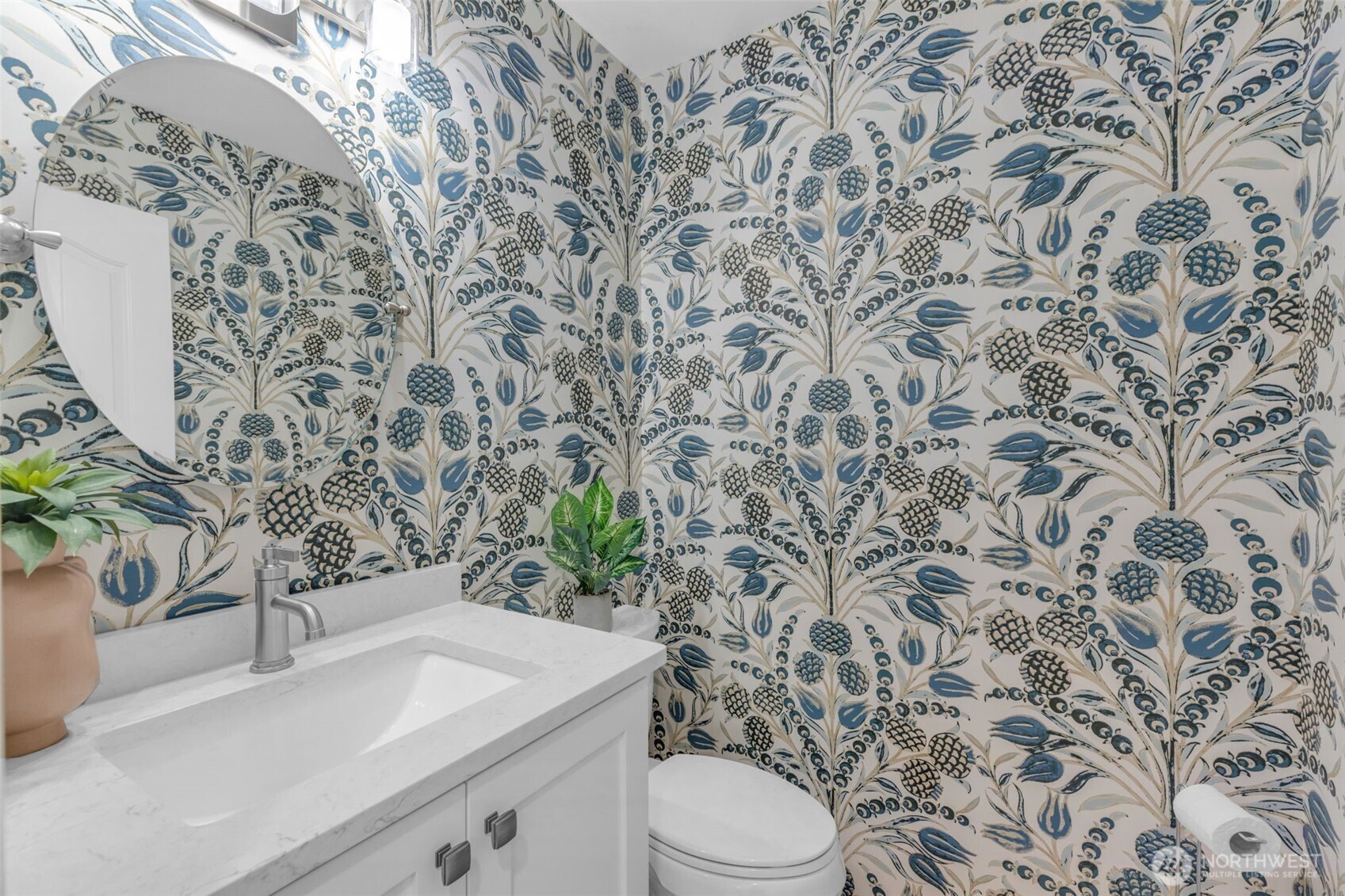 Federal Way, Washington 98003, United States, 4 Bedrooms Bedrooms, ,3 BathroomsBathrooms,Residential,Pending,132043