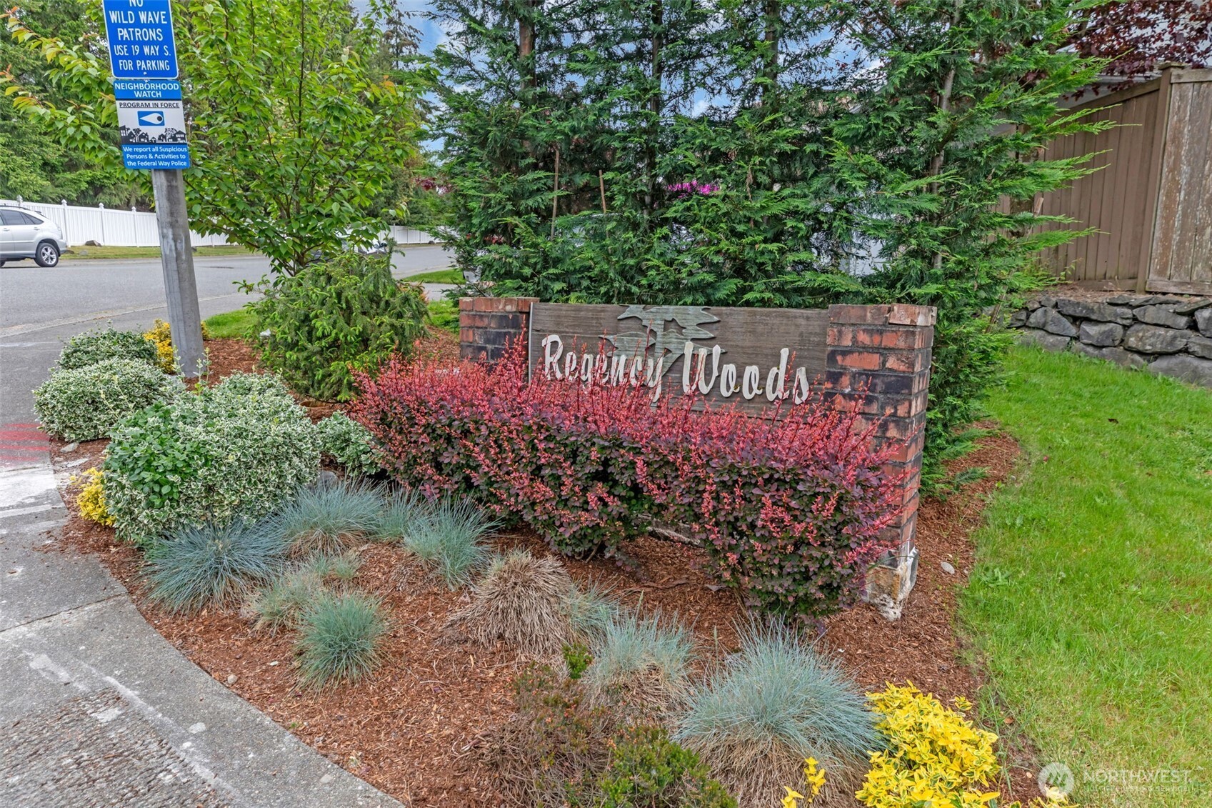 Federal Way, Washington 98003, United States, 4 Bedrooms Bedrooms, ,3 BathroomsBathrooms,Residential,Pending,132043