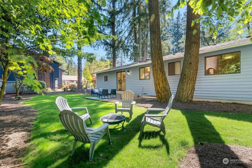 Photo of 15658 185th Avenue NE, Woodinville, WA 98072 (MLS # 2236690)