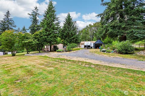Photo of 9810 6th Avenue NW, Tulalip, WA 98271 (MLS # 2552135)