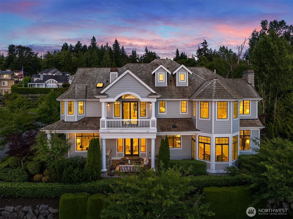 Photo of 3489 NE Harrison Street, Issaquah, WA 98029 (MLS # 2547389)