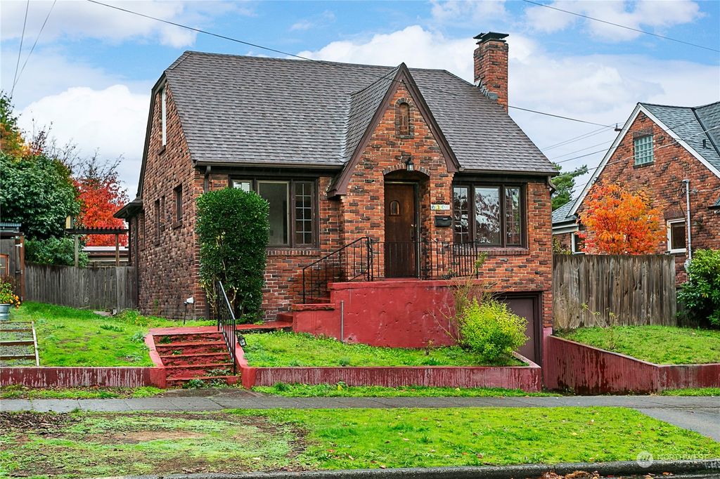 Photo of 6306 9th Avenue NW, Seattle, WA 98107 (MLS # 2177700)