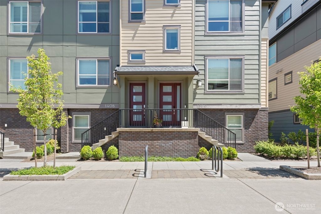Photo of 1408 7th AVE NE Ave, Issaquah, WA 98029 (MLS # 2383140)