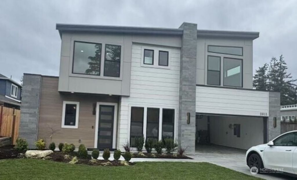 Photo of 2811 98th Avenue NE, Clyde Hill, WA 98004 (MLS # 2342080)