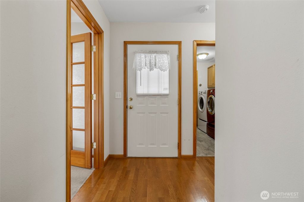 Photo of 1083 Fidalgo Drive, Burlington, WA 98233 (MLS # 2521780)