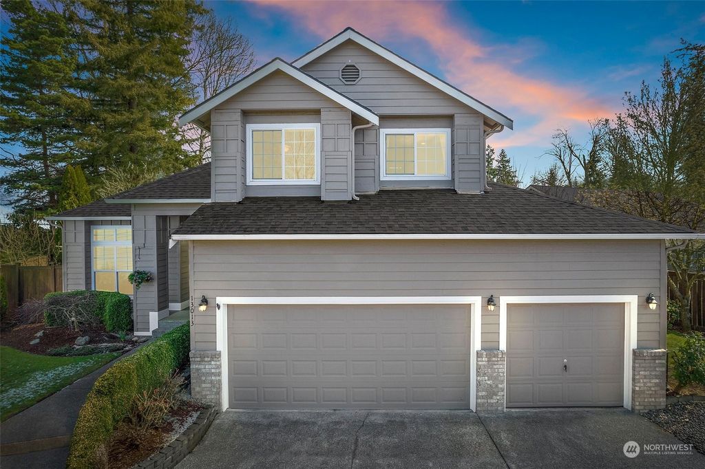 Photo of 13013 SE 305th Court, Auburn, WA 98092 (MLS # 2049425)