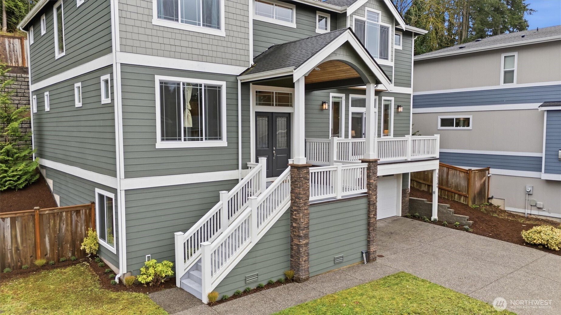 15249 NE Woodland Place