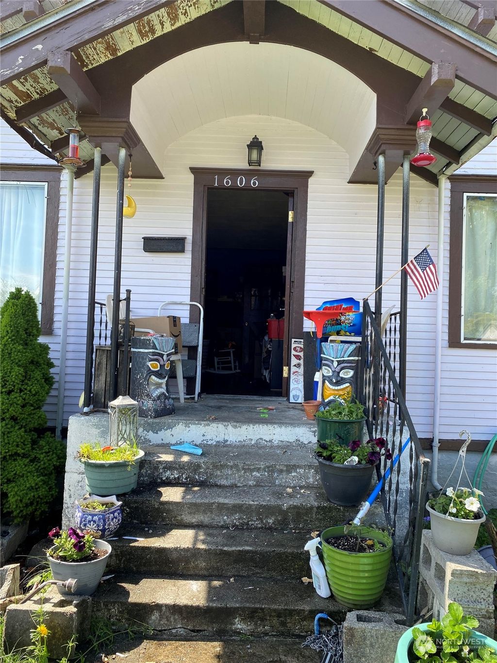 Photo of 1606 Lombard Avenue, Everett, WA 98201 (MLS # 2065822)