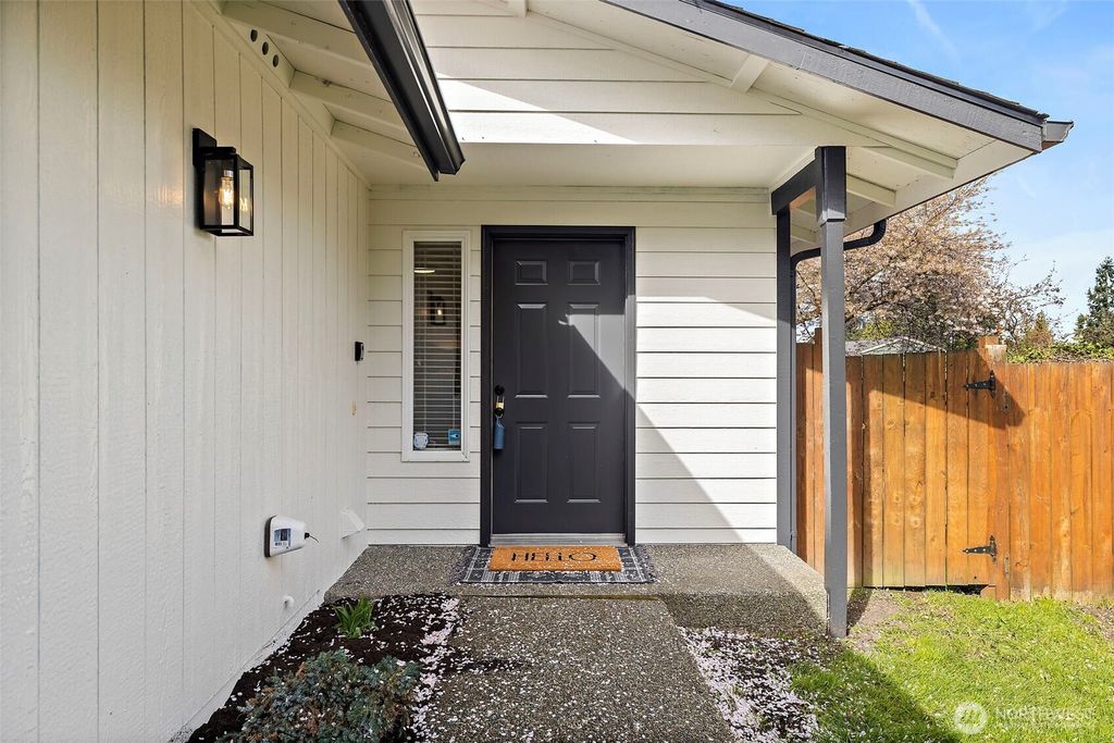 Photo of 4926 Forest Drive, Everett, WA 98203 (MLS # 2504878)